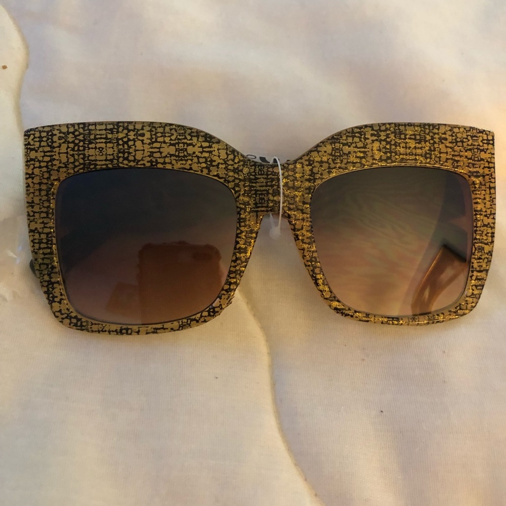 Boga Eyewear Cat-Eye Sunglasses, Chic New